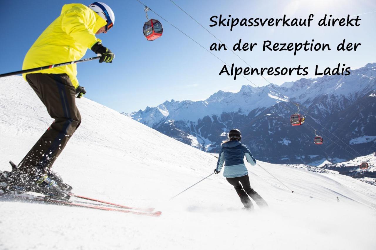 Laudegghof Ladis Inklusive Sommer Bergbahnticket Bagian luar foto