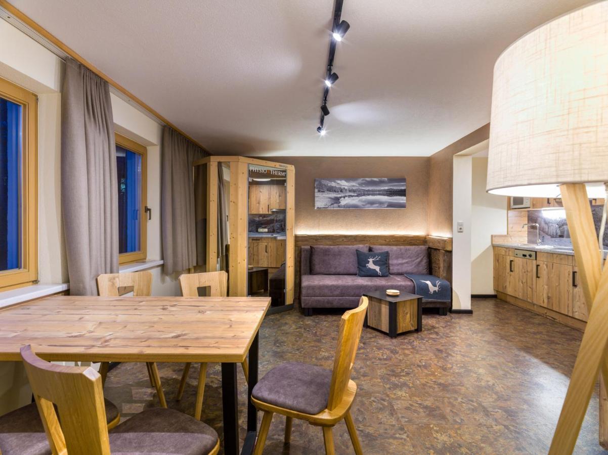 Laudegghof Ladis Inklusive Sommer Bergbahnticket Bagian luar foto